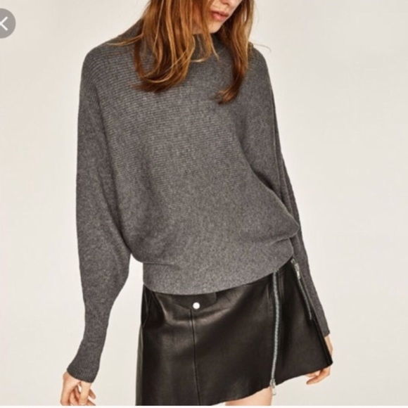 Zara Knit Ribbed Slouchy Sweater 
